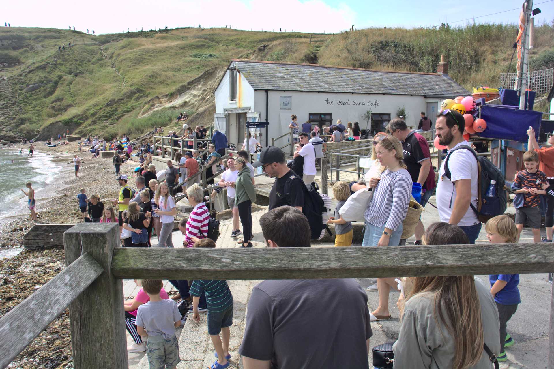 <p>Lulworth Cove</p>
