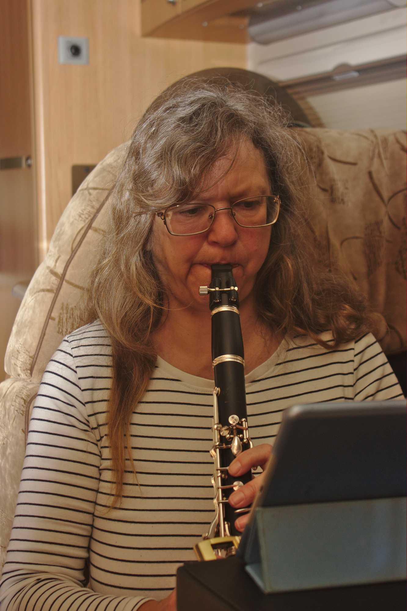 <p>Tracey with the clarinet out</p>
